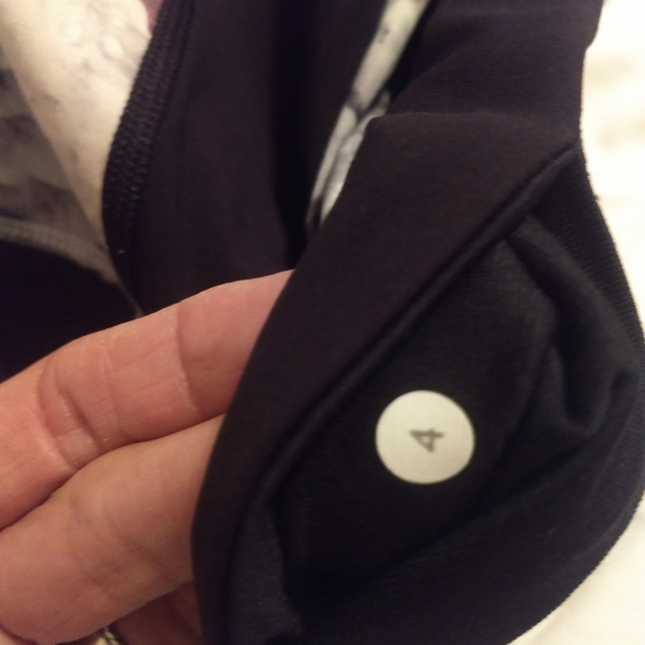 Lululemon leggings - Picture 6 of 8